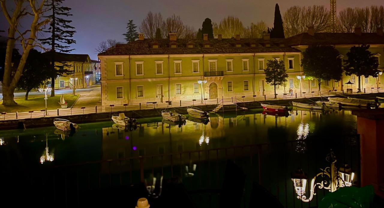Time To Relax - La Terrazza Sul Lago Peschiera del Garda Exterior photo